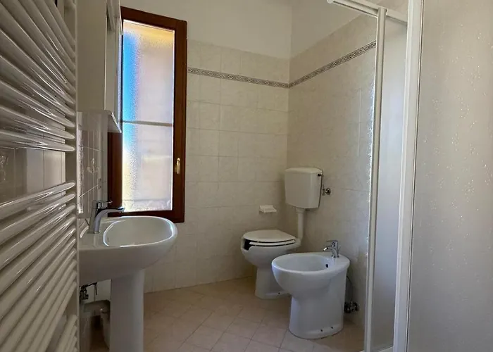 Amelia & Carlo Daire *